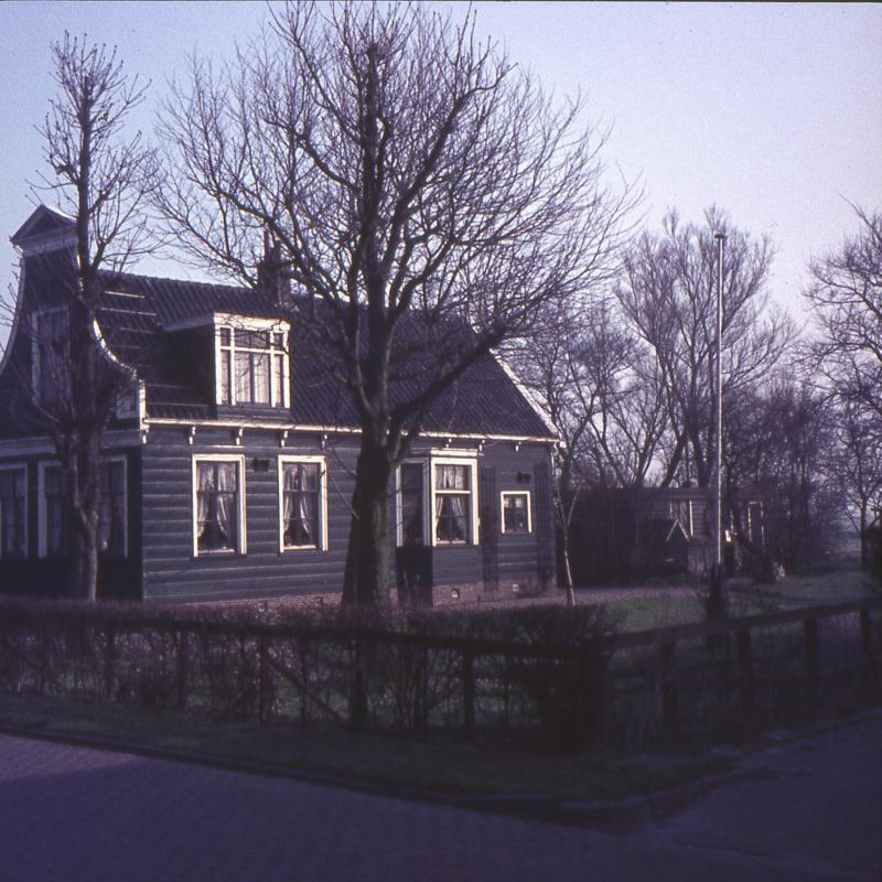 Foto 1733655375