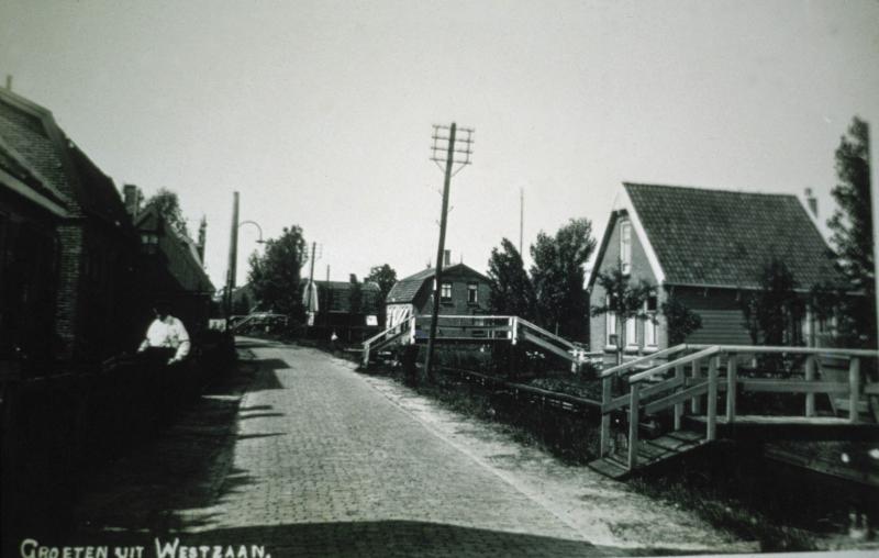 Foto 1925923175